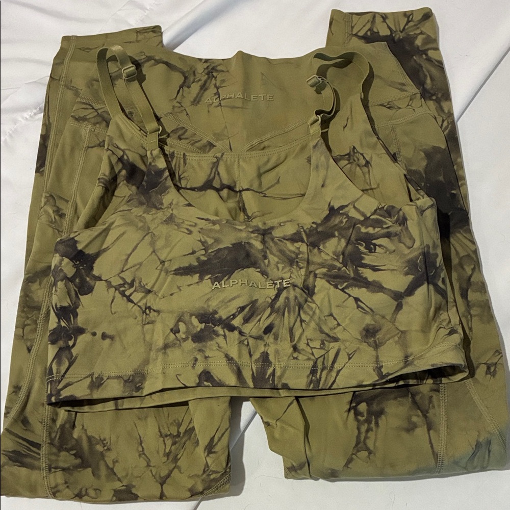 Alphalete cactus green Tie-Dye Activewear Set